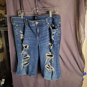 TORRID Distressed Bermuda Shorts size 18